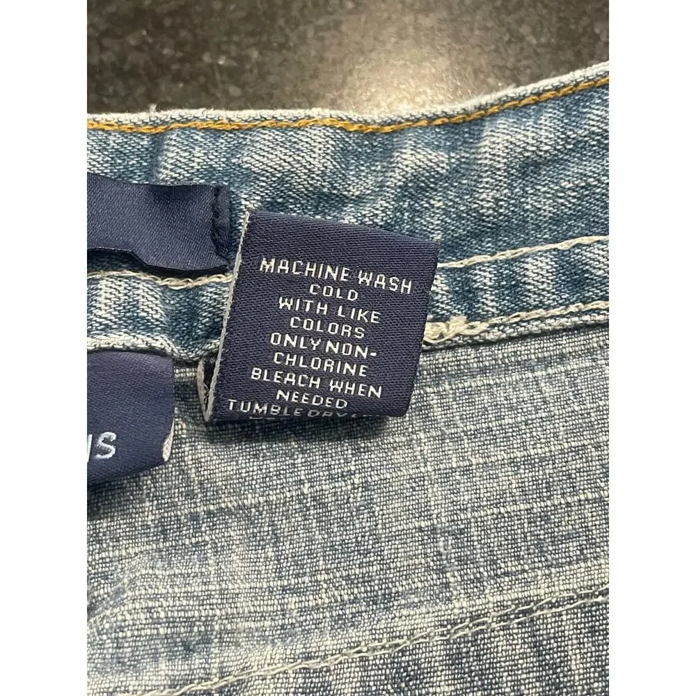 Bill Blass Jean Shorts, light wash Bermudas size 10